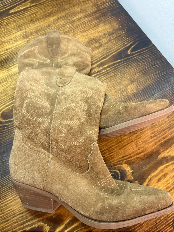 Steve Madden tan heeled cowgirl boots size 6 - Image 2