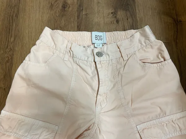 Urban Outfitters Light Pink Cargo Pants - Image 4
