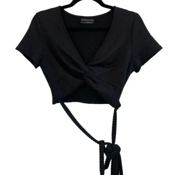Urban Outfitters Black Tasha Twist Front Wrap Crop Top Black Size Large - Image 5