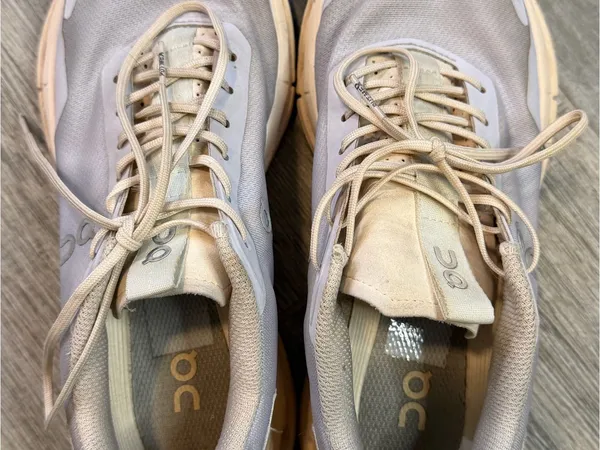 On Cloud Nova Form Sneaker Lavender/Fawn Women's 8 Casual Running - Image 3
