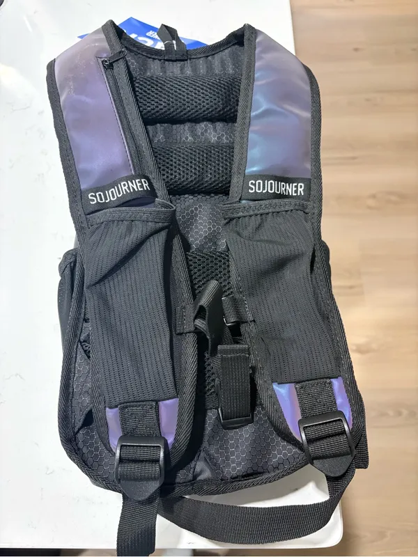 Sojourner Hydro Pack in Iridescent Purple - Image 2