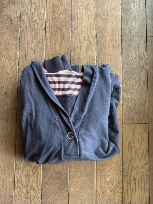 Women’s Old Navy Navy and Pink Striped Knit Top - Image 6
