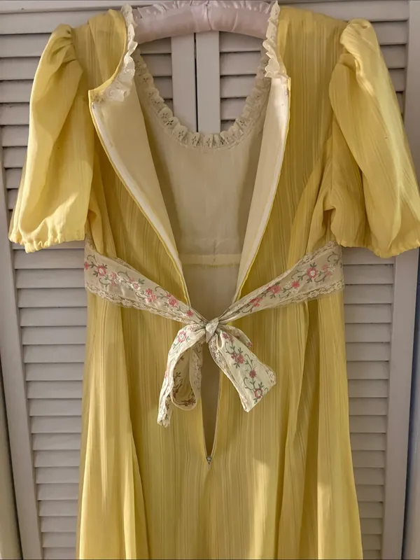 Vintage Homemade Yellow Puff Sleeve Embroidery Formal Dress Medium - Image 3