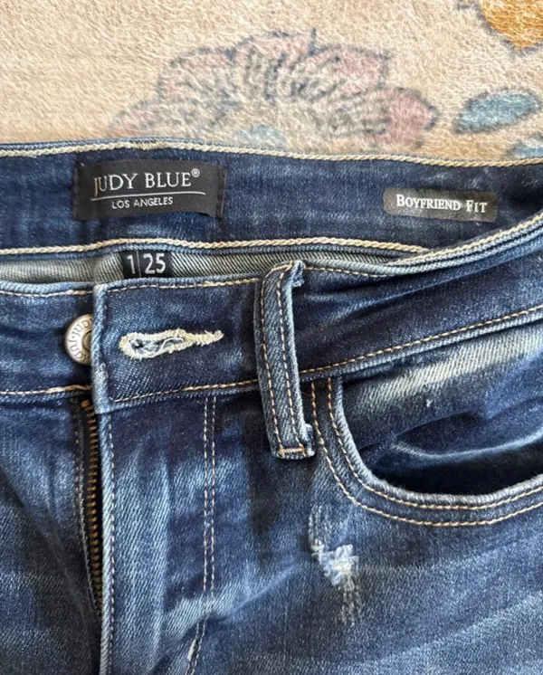 Boyfriend Jeans Judy Blue Distressed - Image 4