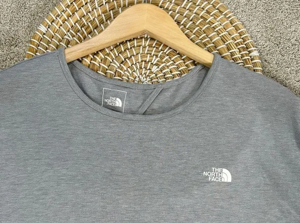 The North Face Wander Keyhole Crossback Crew Neck Shortsleeve Shirt in Gray L - Image 4