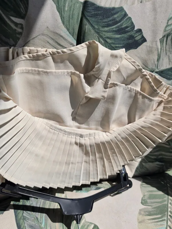 Edikted Double Pleated Miniskort Cream XS - Image 8