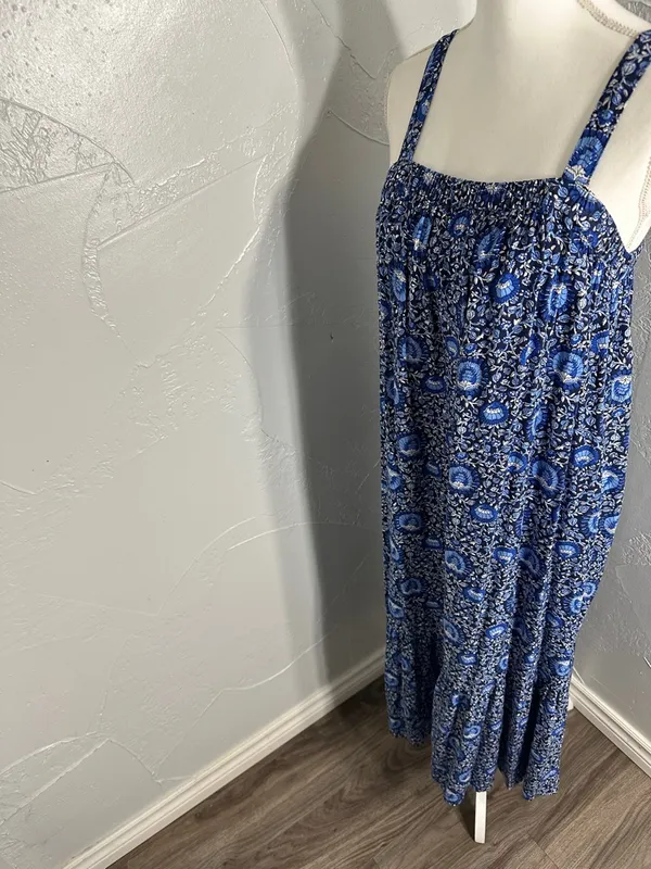 Old Navy Blue Floral Tie-Back Maxi Dress - Image 5