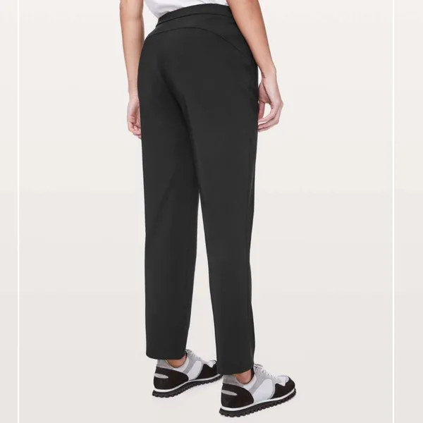 Lululemon On The Move Lightweight Black Pants size 2‎ - Image 2