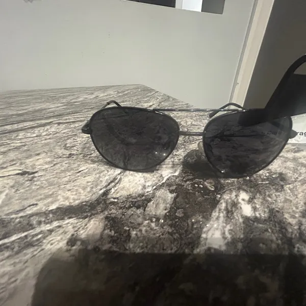 Classic Black Aviator Sunglasses - Image 6