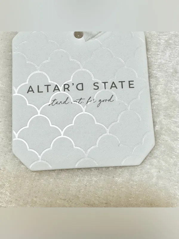 Altar’d State White Puff-Sleeve Ruffled Crop Top Size Medium - Image 7