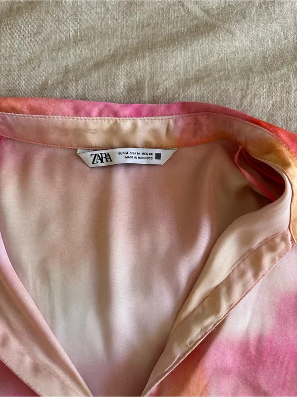 NWOT Zara Satin Watercolor Print Button Up Blouse Medium - Image 3