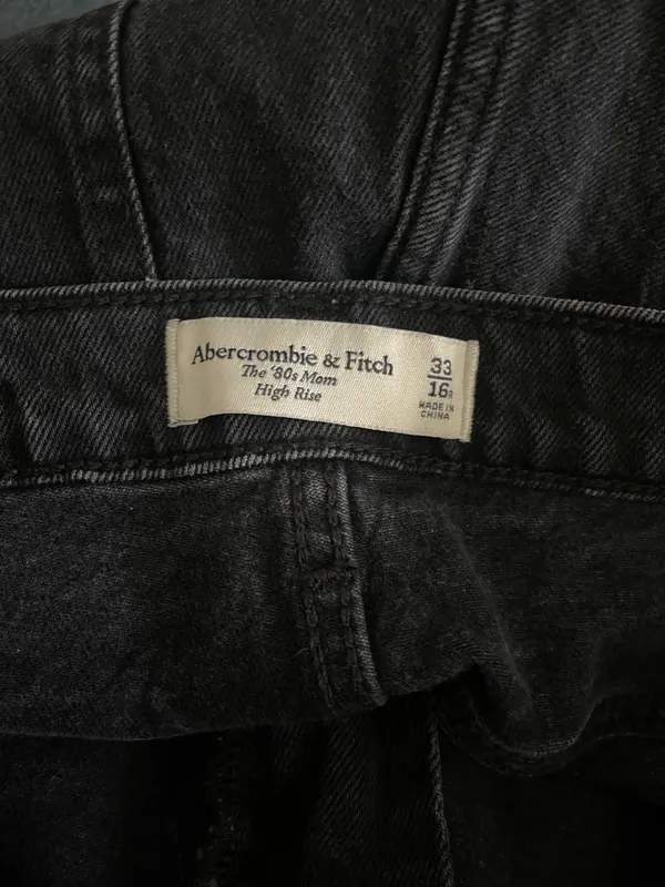 Abercrombie & Fitch The 80’s Mom High Rise Black Jeans - Image 5