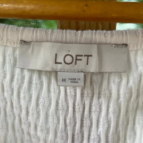 LOFT Women's White V-Neck Textured Long Sleeve Top Size M - Image 5