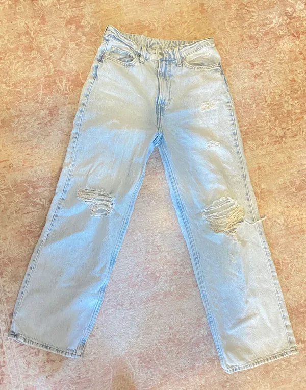 H&M High Waisted Straight Jeans - Image 2