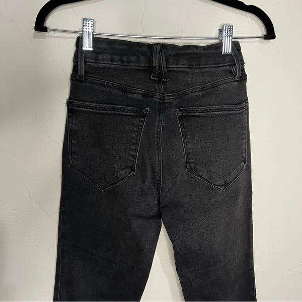 Good American‎ Good Classic Straight Step Hem High-Rise Washed Black Denim Jeans - Image 8
