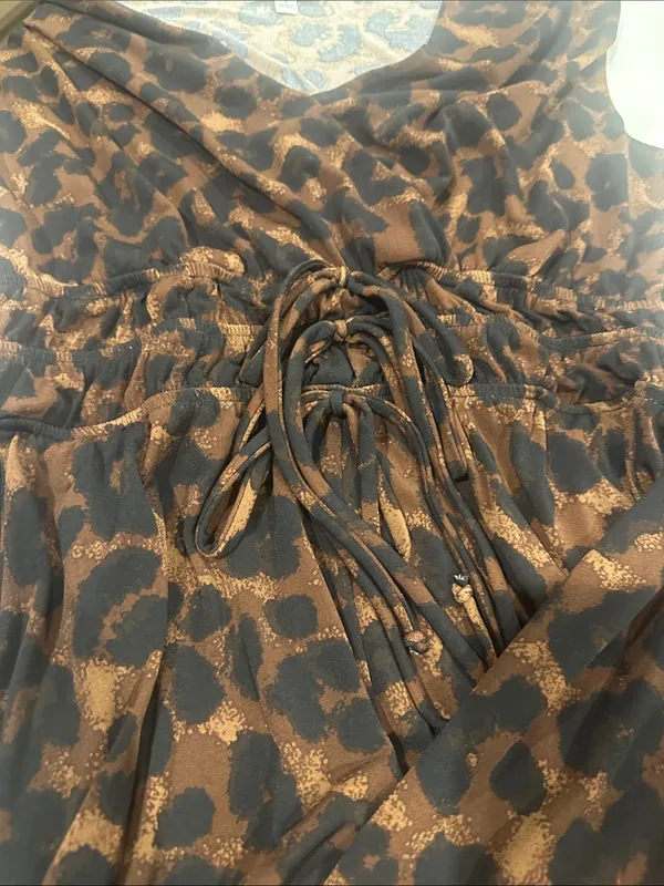 Versona leopard cheetah stretch jumpsuit jumper size medium - Image 2