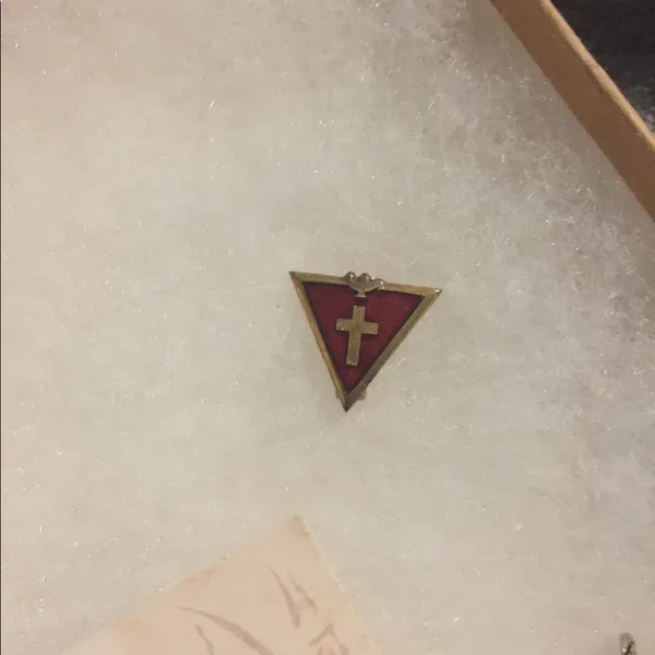 3 religious pendant / pins Gold - Image 2