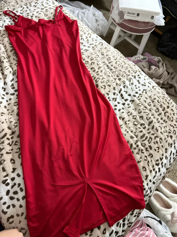 Small fitted red dress - Image 2