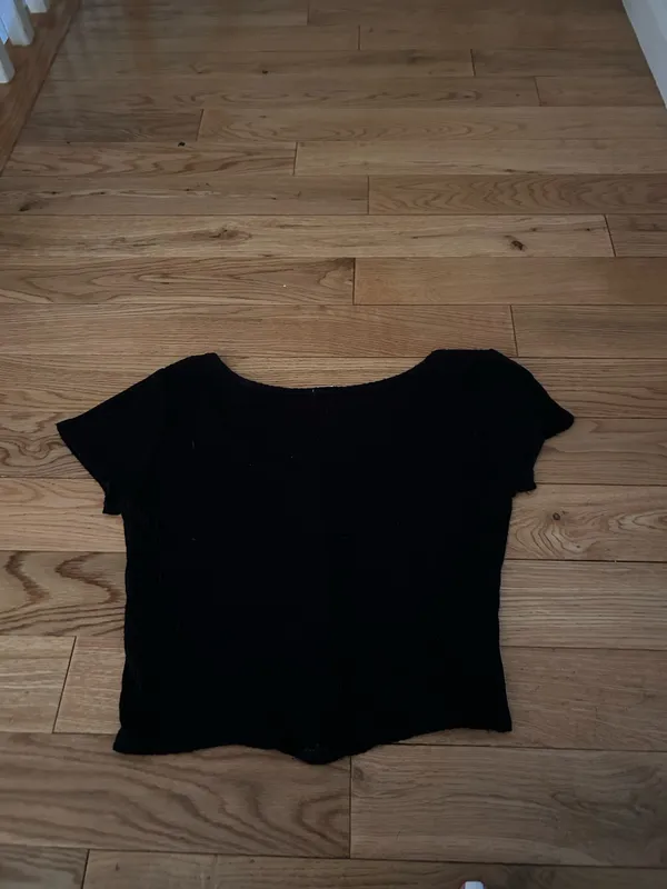 Garage Black Front Button Cropped T-Shirt - Image 3