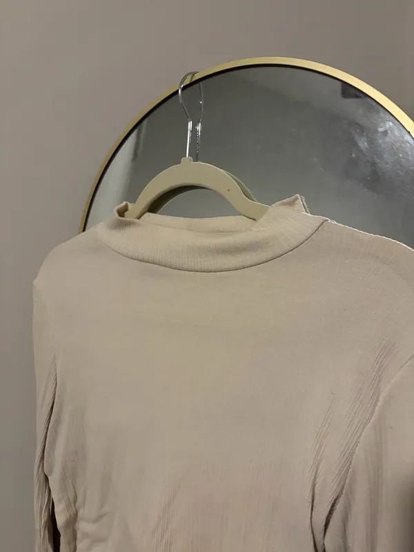 Cropped Mockneck Sweater - Image 3
