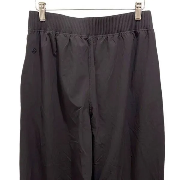 Lululemon Womens Flat Front Stretch Pocket Pull - Image 2