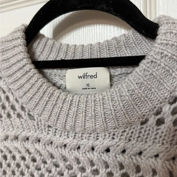 Aritzia WILFRED Gray Fayette Crochet open knit Crop merino‎ Wool Sweater size XS - Image 4