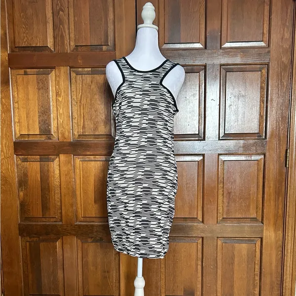 Zara Trafaluc Black‎ & White Pattern Halter Sleeveless Bodycon Dress Size Medium - Image 2