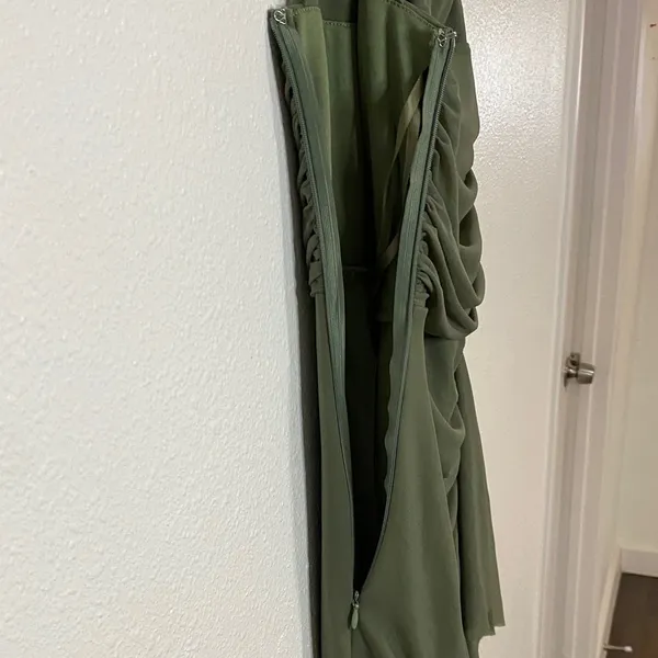 Elegant Asymmetrical Green Dress Saints & Secrets Size XS - Image 8