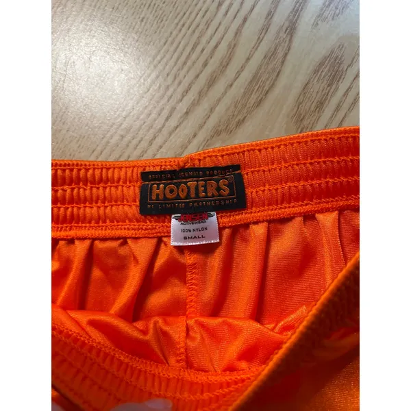 86 New women’s Hooters girl Vintage uniform Cheeky shorts🤩 Small Waist 10.5-13” - Image 4