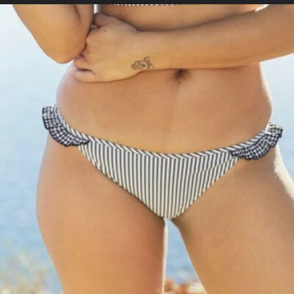 NWT aerie small gingham ruffle stripe bikini bottom swim bottom blue white - Image 7
