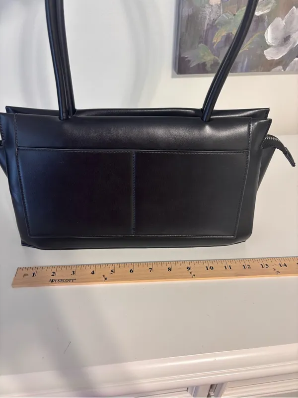 Madison west black shoulder bag faux vegan leather city contemporary - Image 9