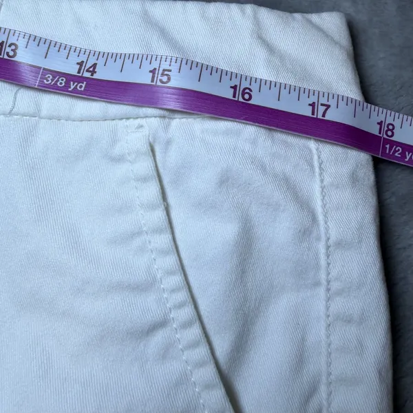 American Eagle Womens Size 12 White Midi Stretch Chino Shorts Summer Beach - Image 8