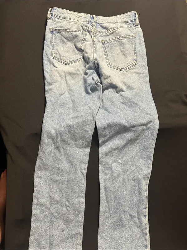 PacSun Light Blue Straight Leg Women's Mom Jeans - Image 4