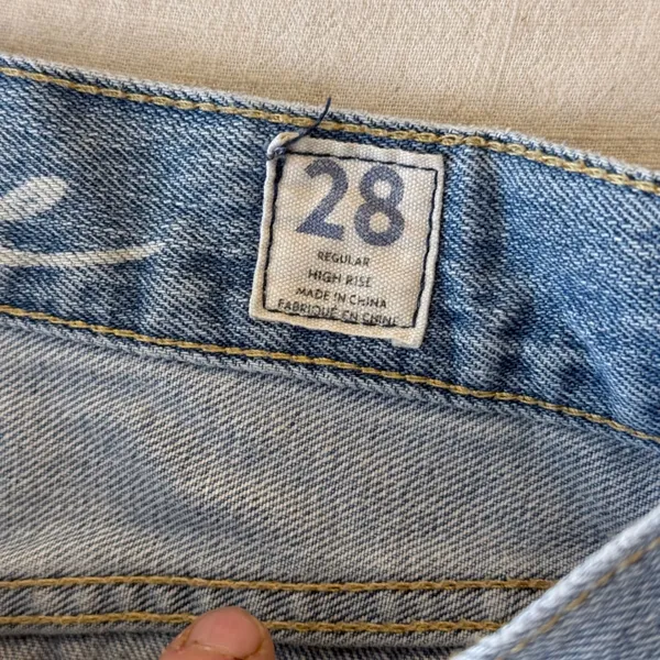 We The Free Free People Distressed High Rise Button Fly Jeans Light Wash Size 28 - Image 8