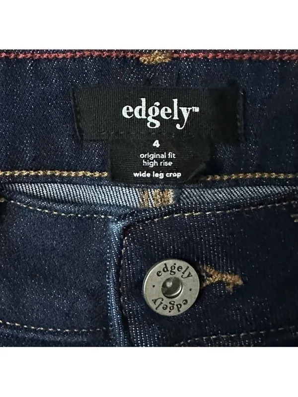 edgely by Maurices Original Fit High Rise Wide Leg Crop Raw Hem Jeans Size 4 - Image 6