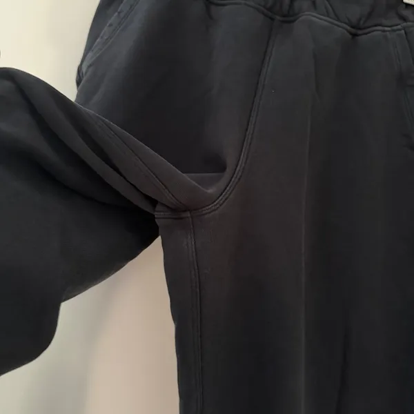Lululemon Scuba High-Rise Jogger Pant Black Fleece Pockets Women Size 4 - Image 4