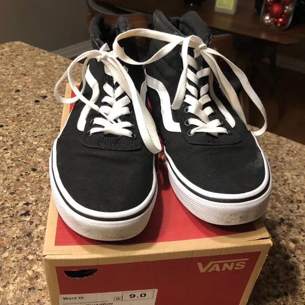 Women’s Vans Ward Hi - black & white - Image 2