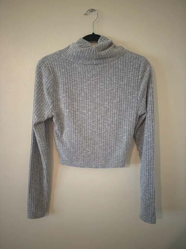 Urban Outfitters Cropped Sweater - Image 2