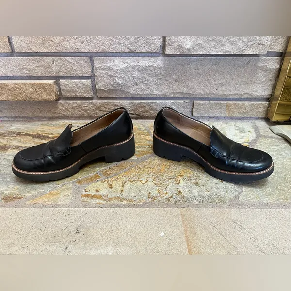 Naturalizer Cabaret Lug Sole Loafers Black Faux Leather 8 - Image 10