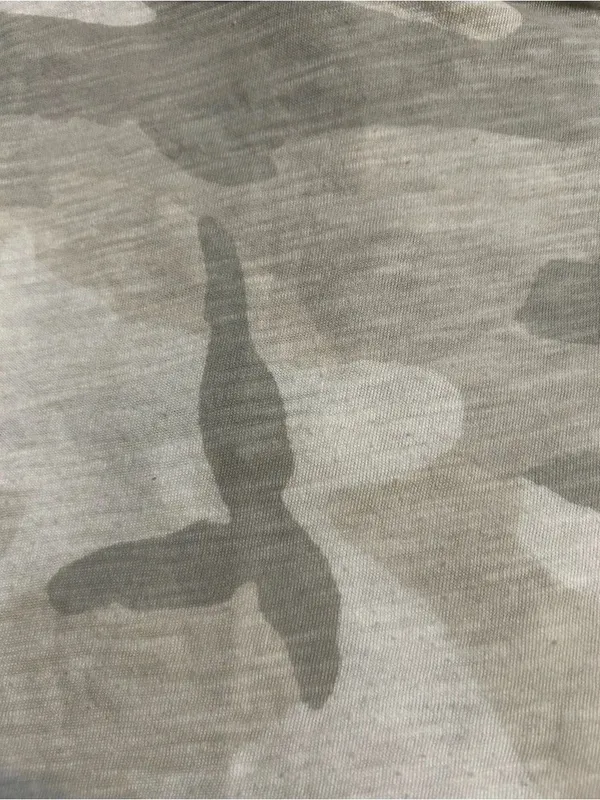 We the Free camouflage print shirt tee top short sleeve women’s L large preowned - Image 4