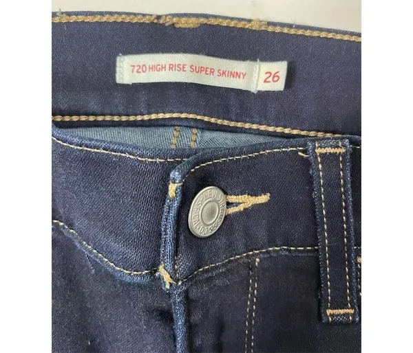 Levi's Women's 720 High Rise Super Skinny Jeans Size 26 Dark Blue - Image 5
