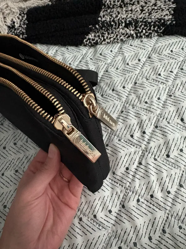 Lululemon Wristlet Pouch Black - Image 4