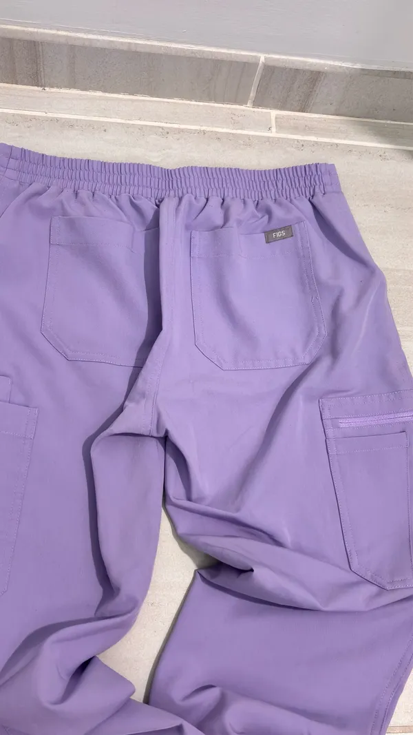FIGS Scrubs Set - Image 5