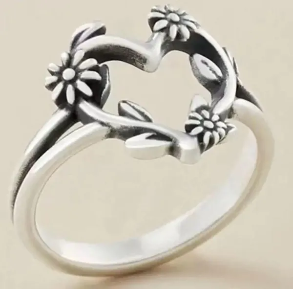 Gorgeous Stainless Steel Silver Hollow Heart Ring Size 7 - Image 2