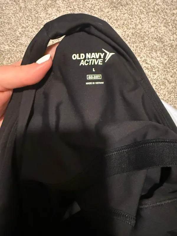 Old Navy Workout Top - Image 4