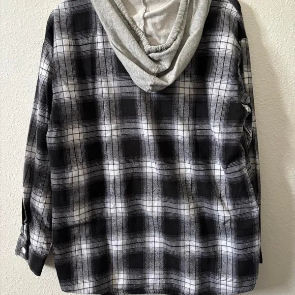 Unbranded Women's Black and Grey Sweatshirt - Image 2