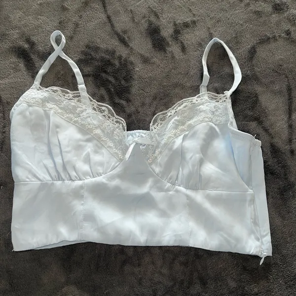 Princess Polly Old School Love Crop Top in Blue Size 2 - Image 9