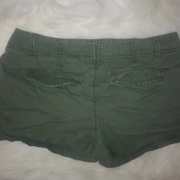 Old Navy 0 Army Green Cotton Short Shorts - Image 2