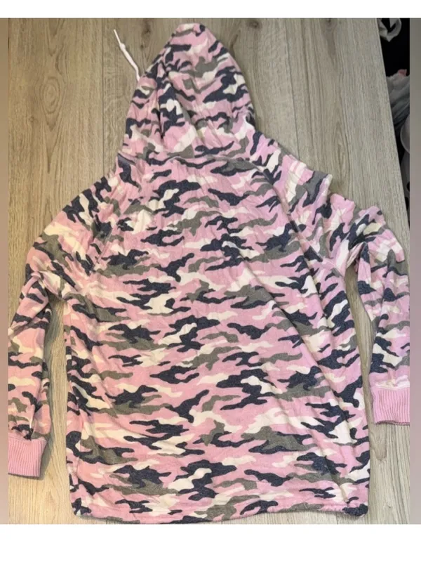 Victoria’s Secret pink camo camouflage hoodie sweatshirt hooded sweater - Image 2