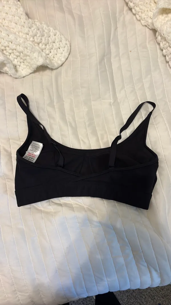 Black Gymshark Sports Bra - Image 3